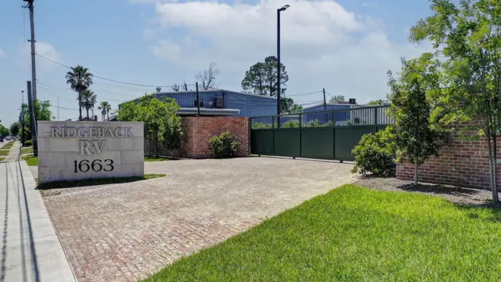 Discover Your Urban Camping Oasis